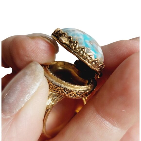 Simulated Turquoise Locket Ring Victorian Style Perfume or Poison Adjustable - Picture 5 of 6